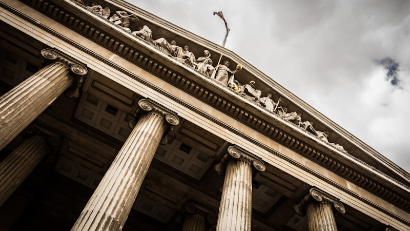 Entenda a Diferença Entre Justiça Estadual e Federal